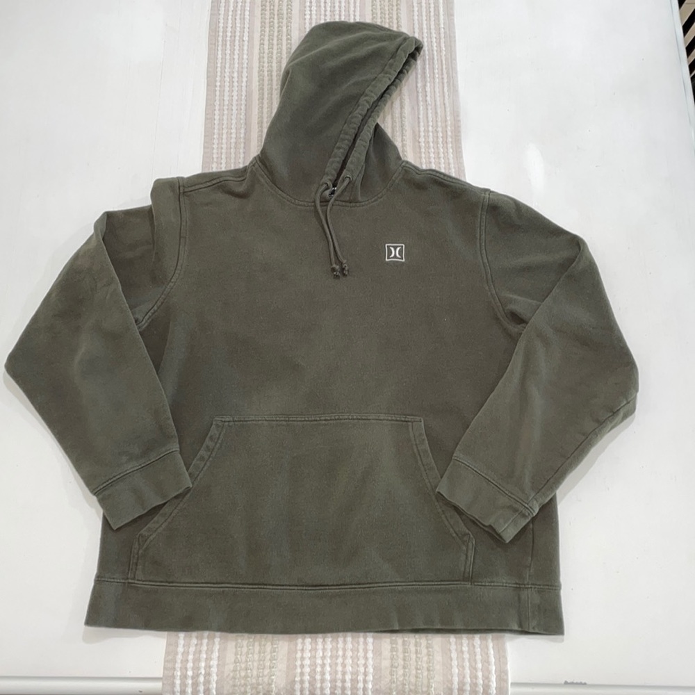 Hurley hoodie in olive green. Youth L. 80/20 cotton/poly. Excellent condition.